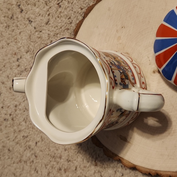 Vintage Sadler Edwardian Entertainment Carousel Design Teapot - Picture 4 of 8